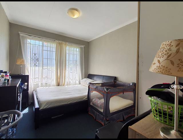 3 BEDROOM SIMPLEX FOR SALE IN COUNTRY VIEW